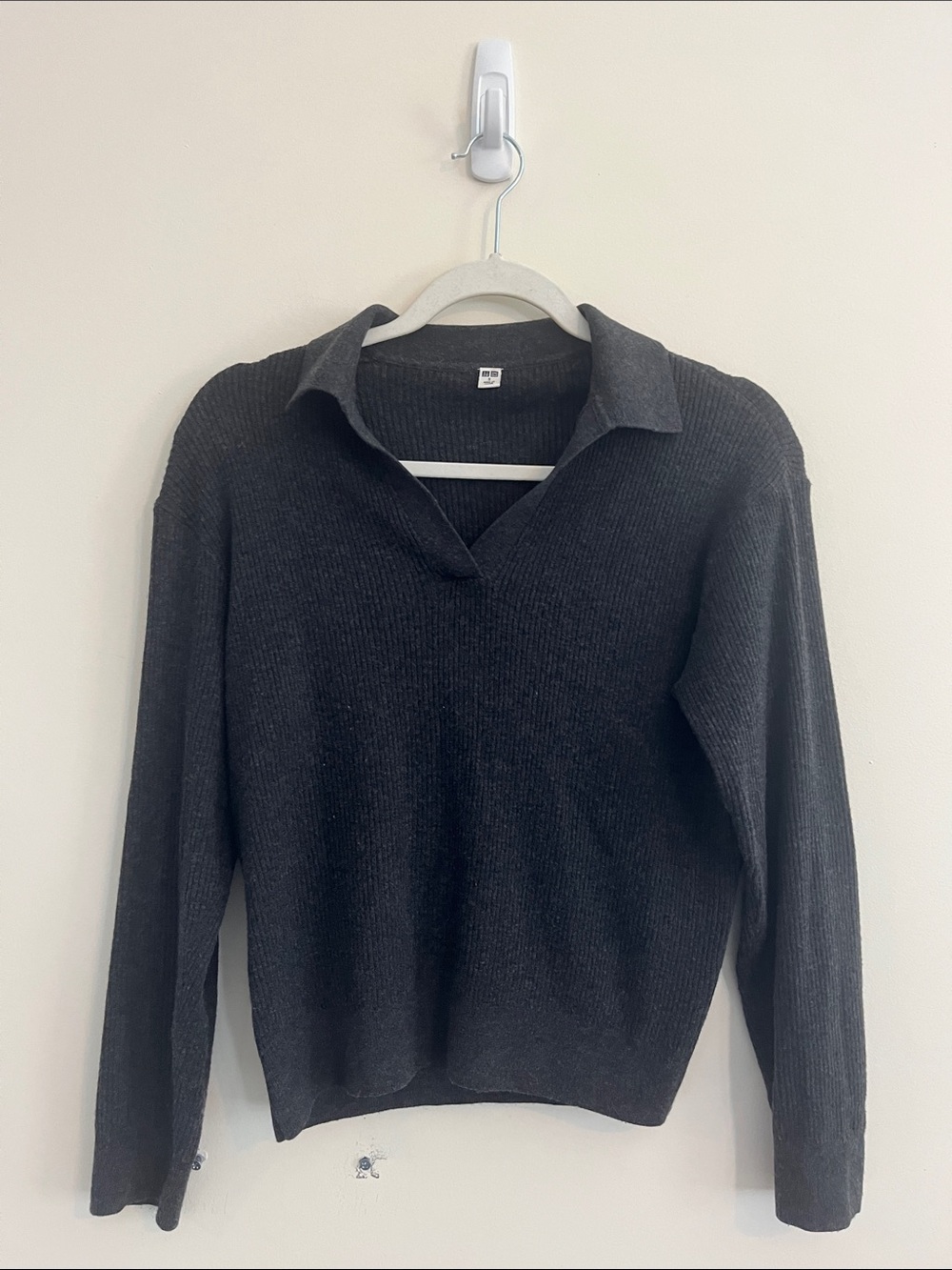 Uniqlo Collared Ribbed Sweater Gray Casual Minimalist Staple Autumn S
